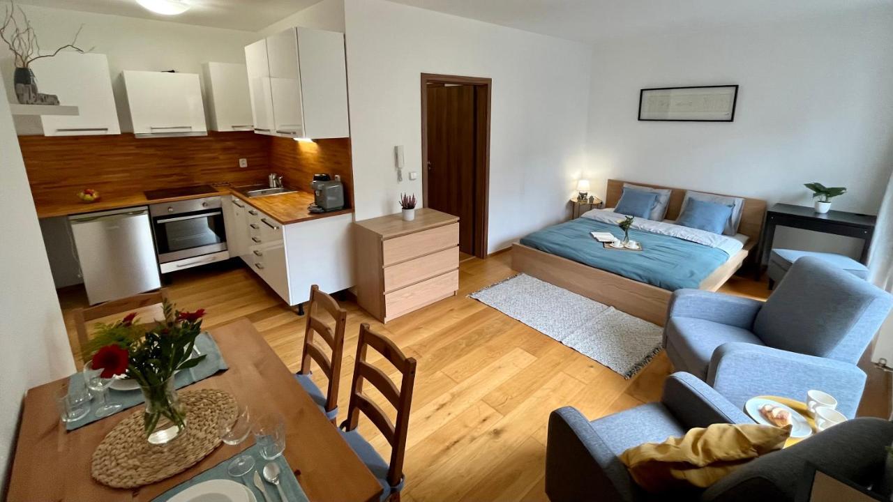 The Apartment Close To The City Center And O2 Arena Прага Екстериор снимка